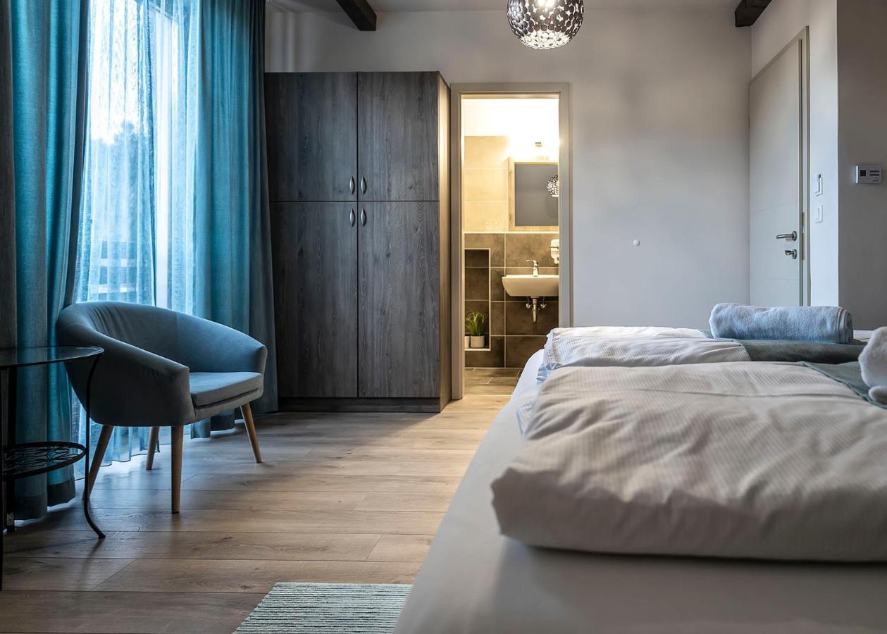 Dreko Panzio & Borbisztro Bed and Breakfast Győrújbarát Eksteriør billede