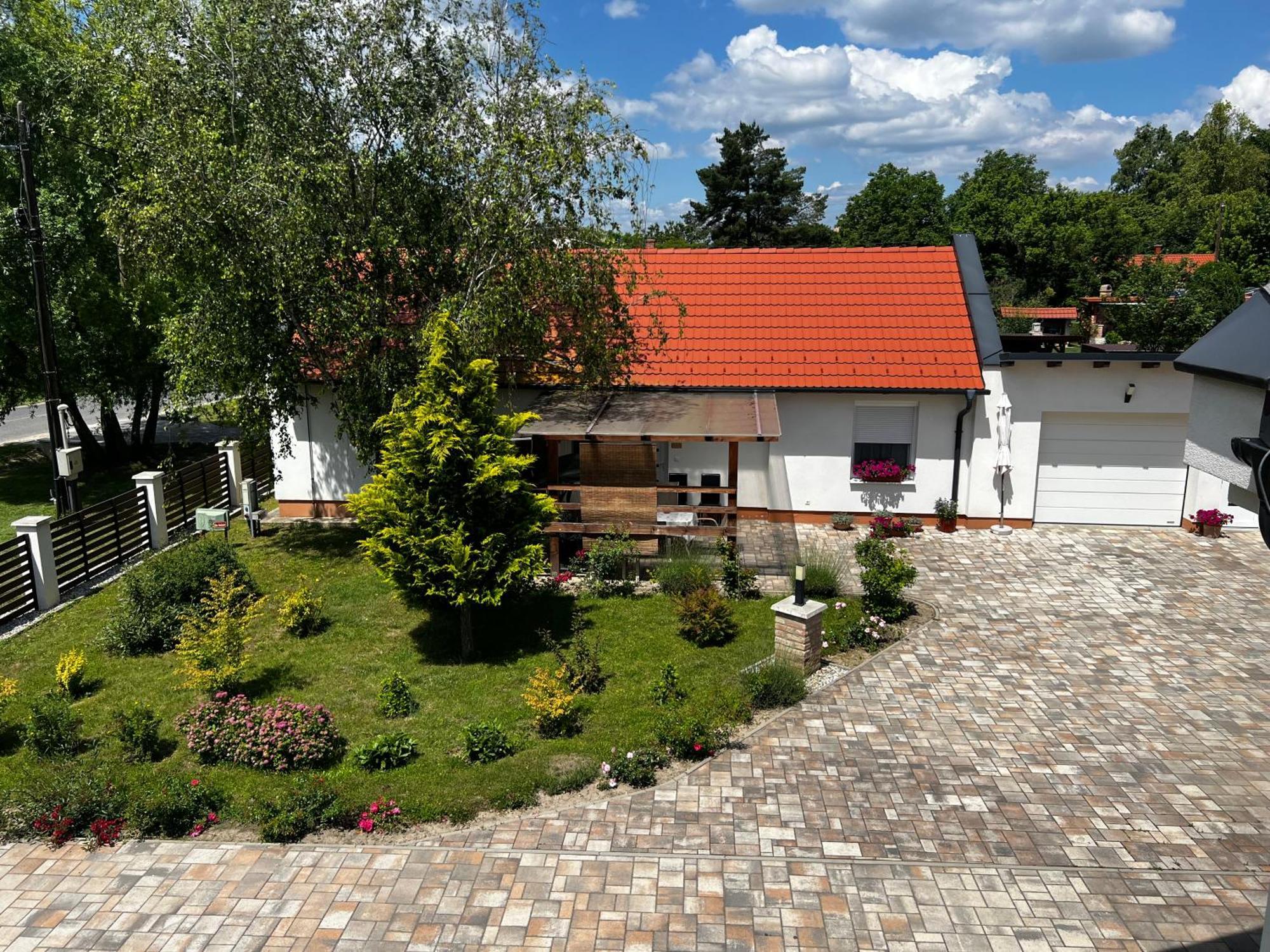Dreko Panzio & Borbisztro Bed and Breakfast Győrújbarát Eksteriør billede