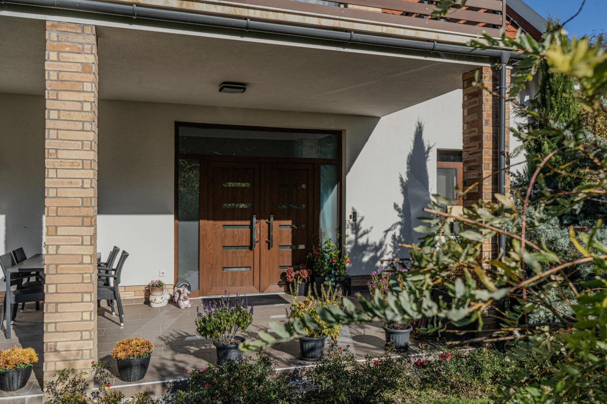 Dreko Panzio & Borbisztro Bed and Breakfast Győrújbarát Eksteriør billede