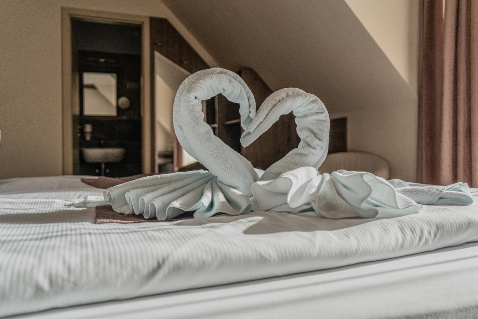 Dreko Panzio & Borbisztro Bed and Breakfast Győrújbarát Eksteriør billede
